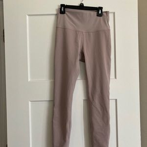 Like New! Women’s Lululemon leggings size small